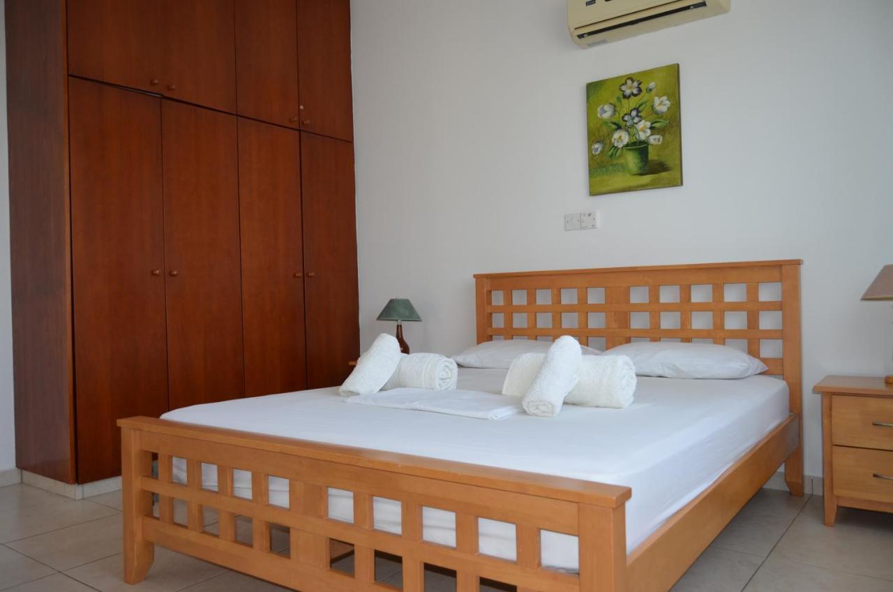 Faros Beach Apartment A102 Paphos ภายนอก รูปภาพ